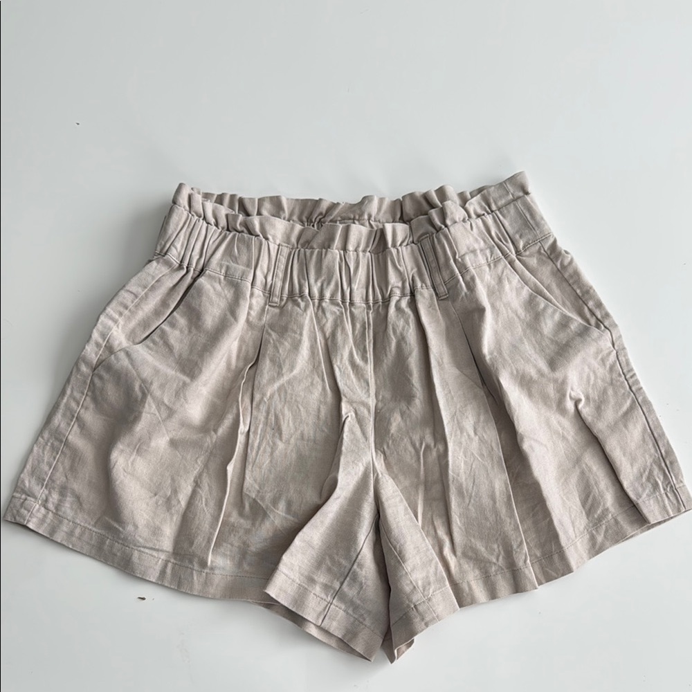 Women's Linen Beige Shorts